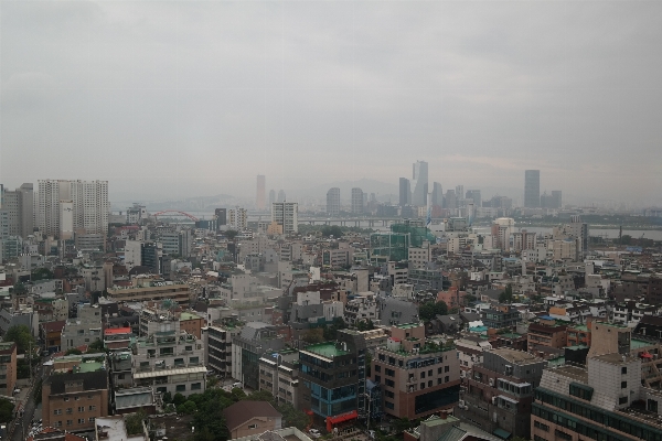 Foto Cakrawala kaki langit kota rumah