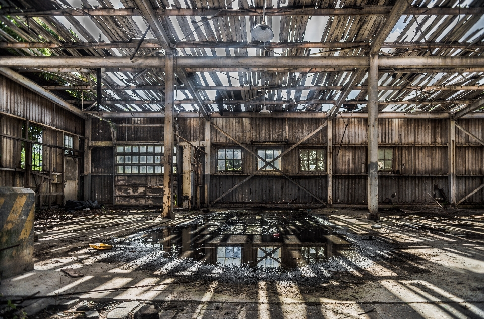 Die architektur holz schiene sonnenlicht