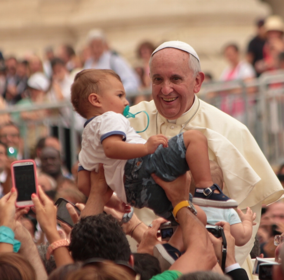 Gente multitud audiencia religión