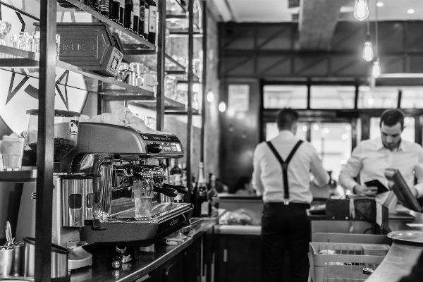 カフェ コーヒー 黒と白
 朝 写真