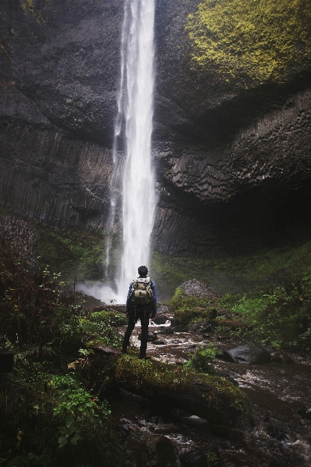 Air alam rock terjun