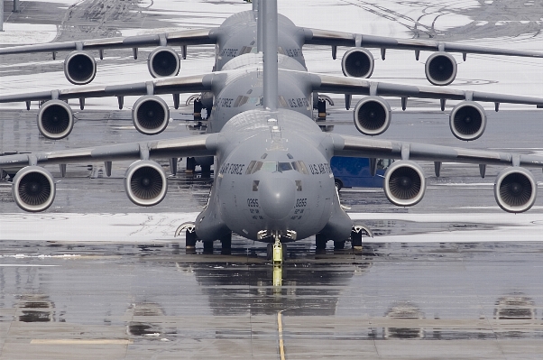 Photo Avion militaire doubler véhicule