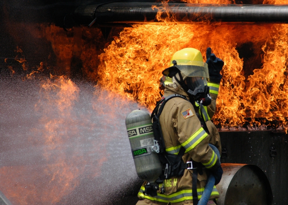 équipement engrenage entraînement feu