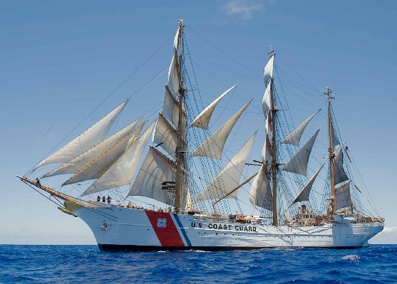 Sea boat ship military Photo