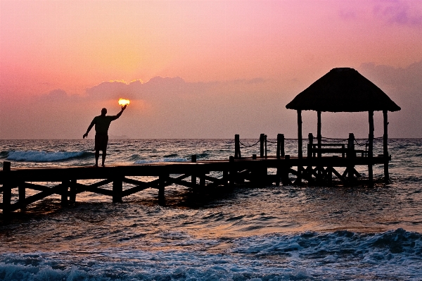 Foto Pria pantai laut pesisir