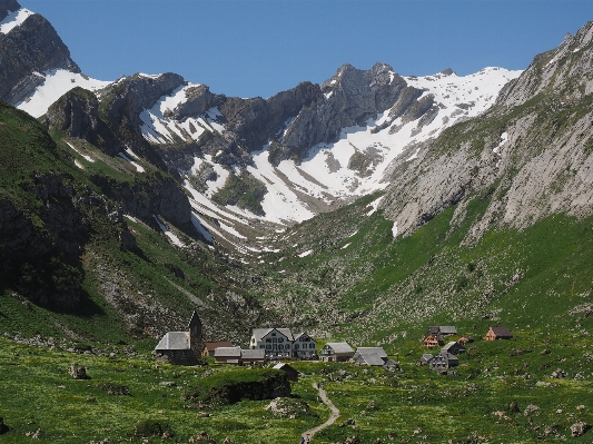 Foto Natura selvaggia
 a piedi montagna escursionismo
