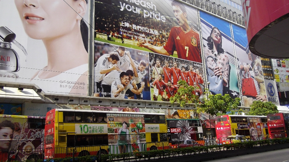 Advertising downtown hong kong advertisement