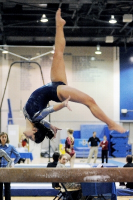 Woman beam female balance Photo