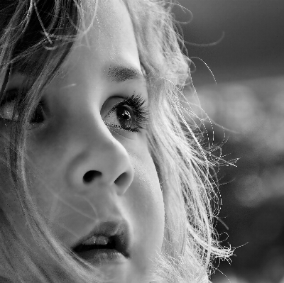 Foto Persona bianco e nero
 ragazza donna