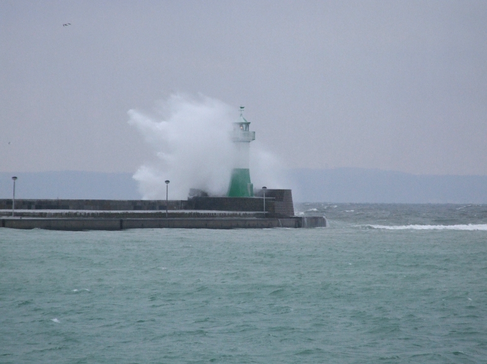 Deniz sahil okyanus feneri