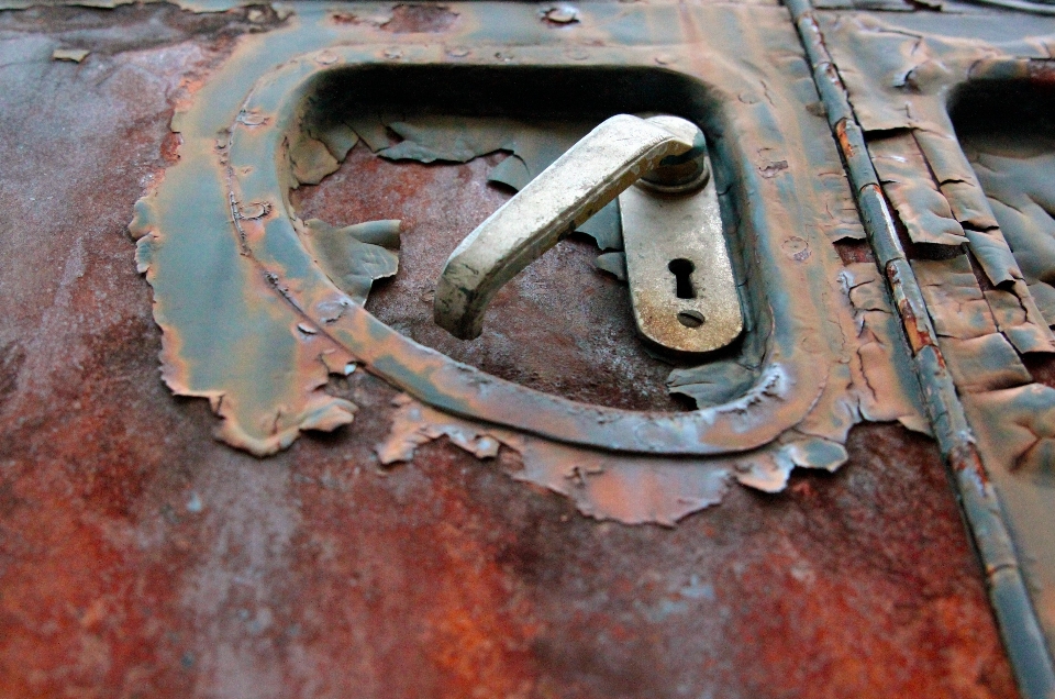 Ferrocarril rueda vagón viejo