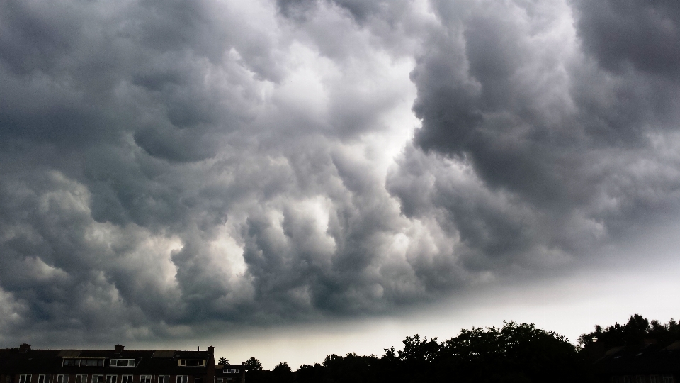 クラウド 空 曇り 雨