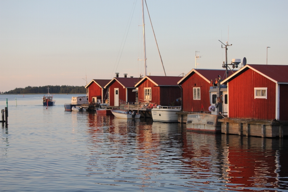 Water dock boat house