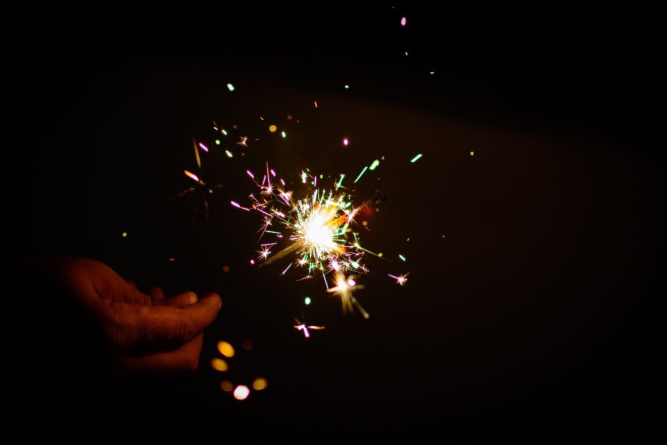 Lumière cierge magique fête religion