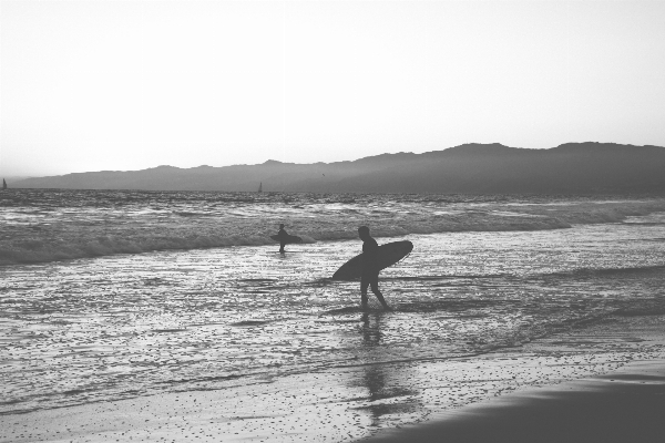 Foto Pria pantai laut pesisir