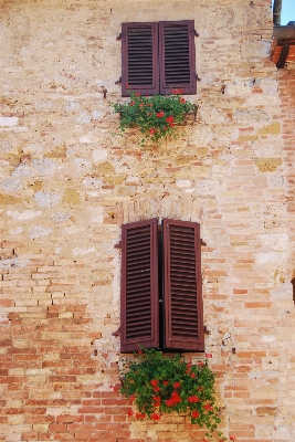 Wood house floor window Photo