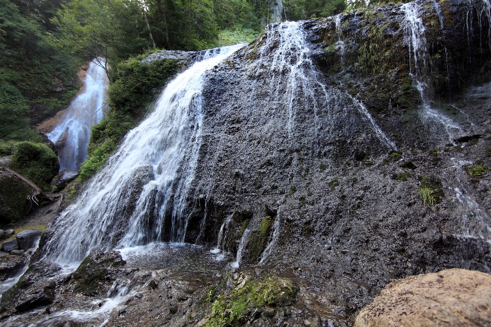 水 rock 滝 冒険