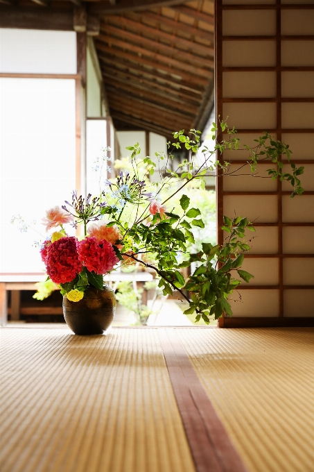 Wood flower window wall