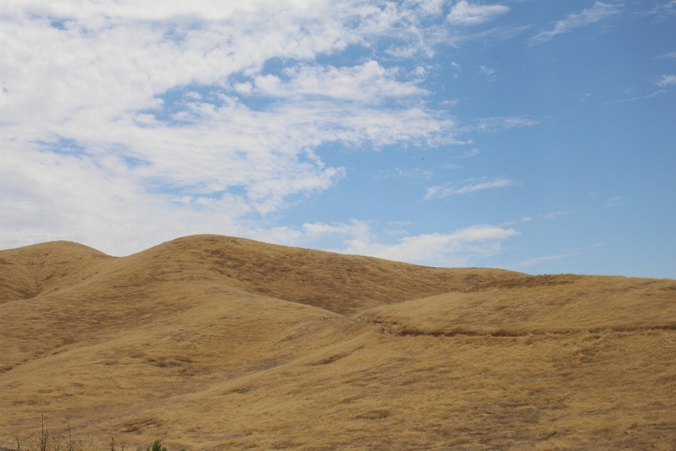 Paysage sable montagne ciel