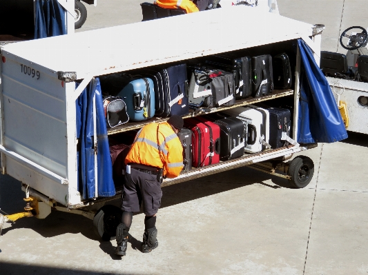 Photo Travail voiture chariot aéroport