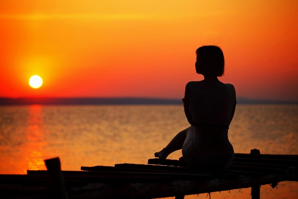 Foto Spiaggia acqua silhouette ragazza