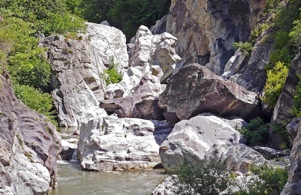 Rock valley formation cliff