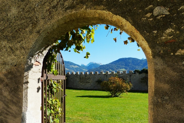 Rock architecture wall arch Photo