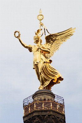 Monument statue wahrzeichen sehenswürdigkeiten
 Foto