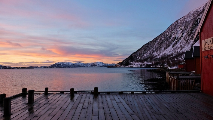 Sea coast ocean mountain Photo