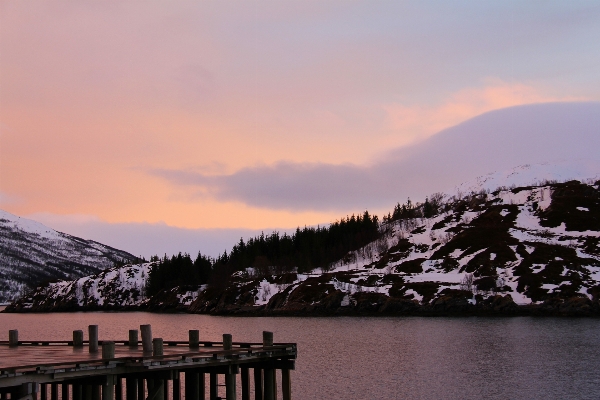 風景 海 山 雪 写真