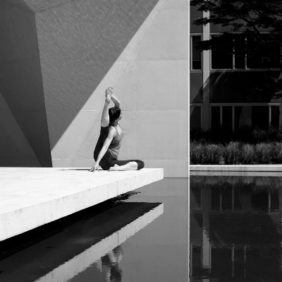 Light black and white architecture girl Photo