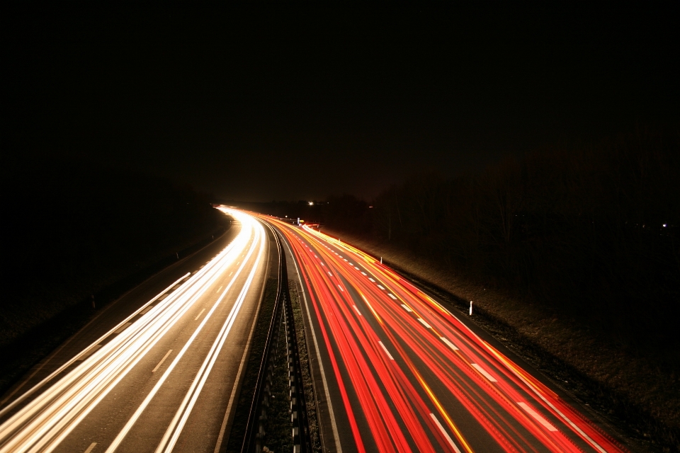 Light road bridge traffic