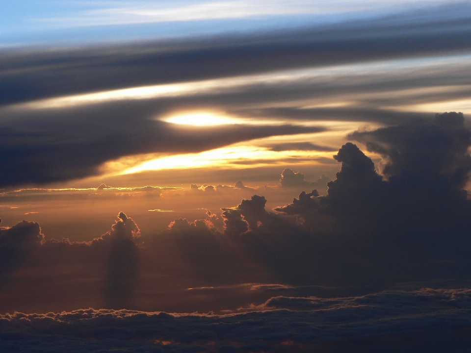 Mer horizon montagne nuage