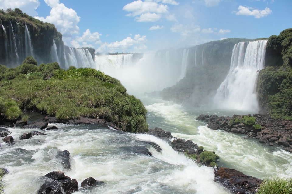 água cachoeira rio rápido