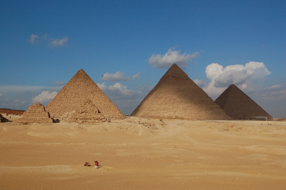 Arena cielo desierto monumento