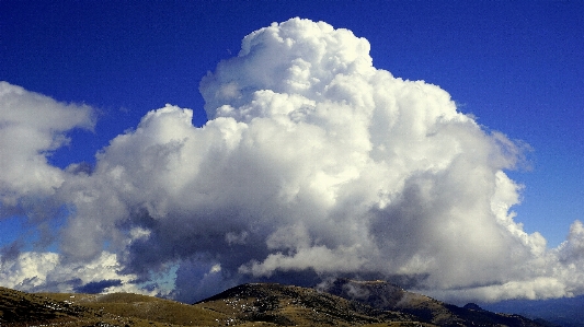 Mountain cloud sky sunlight Photo