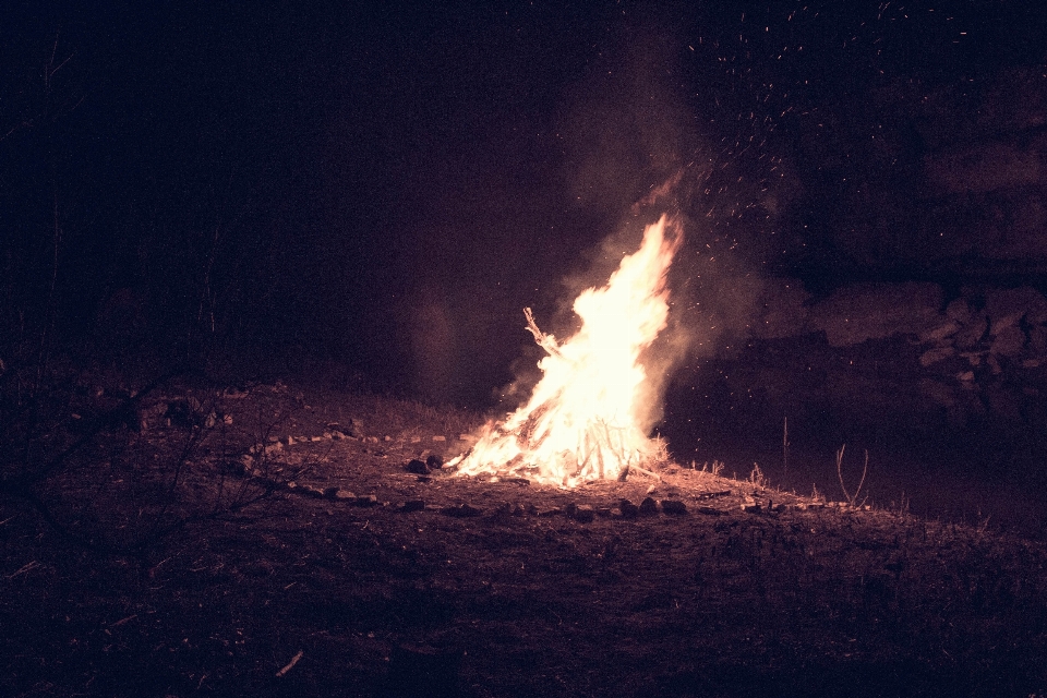 Nacht flamme feuer kamin