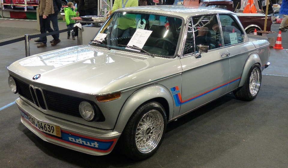 Voiture roue véhicule auto