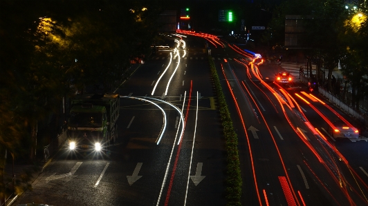 Foto Lampu jalan lalu lintas mobil