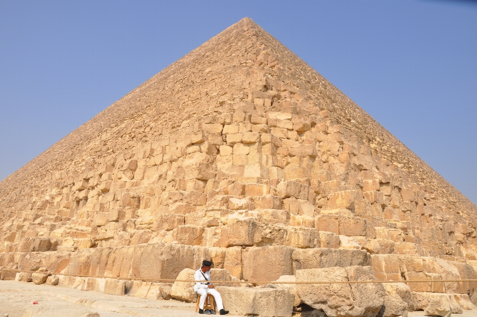 Monument reisen pyramide wahrzeichen