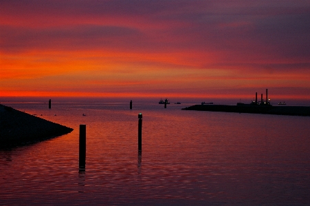 Foto Pantai lanskap laut pesisir