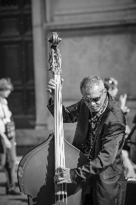 Arbeiten musik schwarz und weiß
 menschen Foto