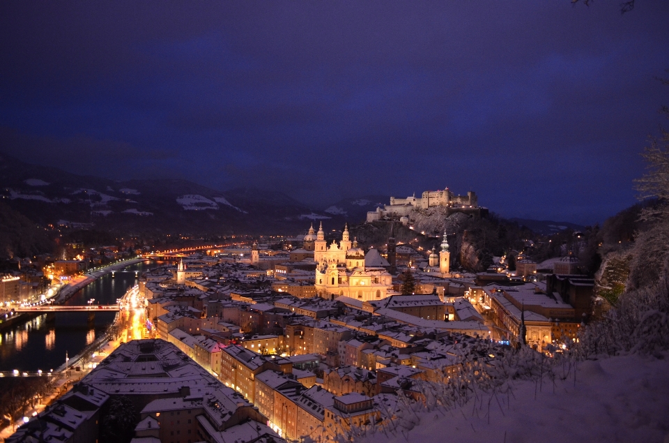 Montagna nevicare leggero architettura