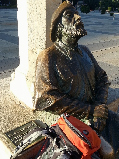 Mochila monumento estátua veículo