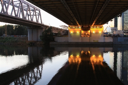 構造 橋 夜 屋根 写真