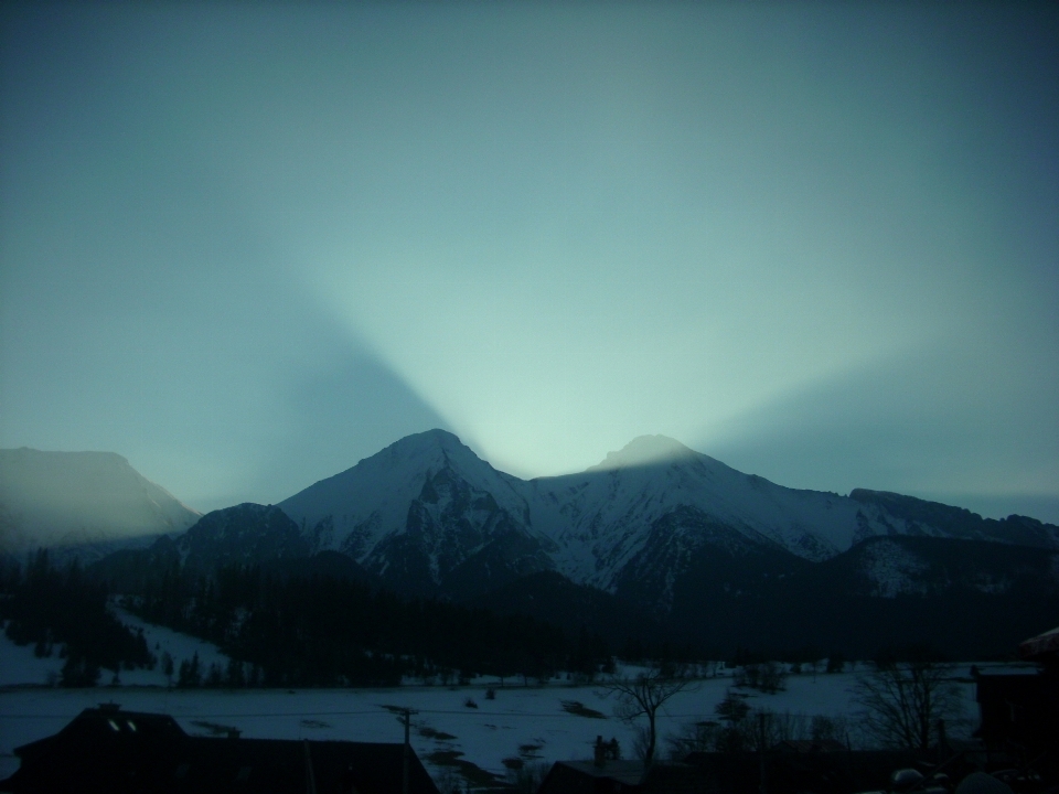 Natur horizont berg schnee