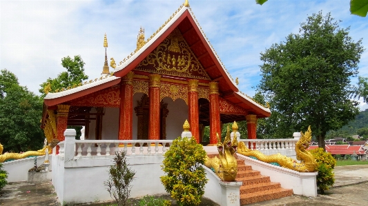 Foto Bangunan istana agama budha asia