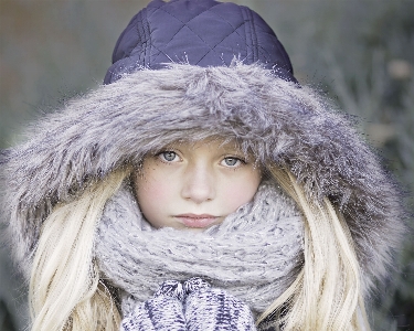 Foto Freddo inverno ragazza capelli