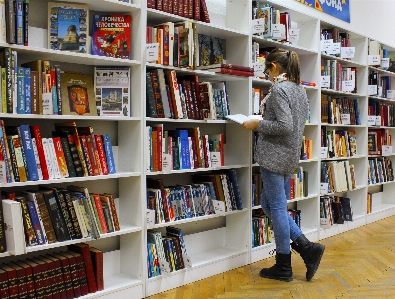 Book girl building reading Photo