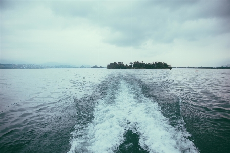 海 水 海洋 トレイル 写真